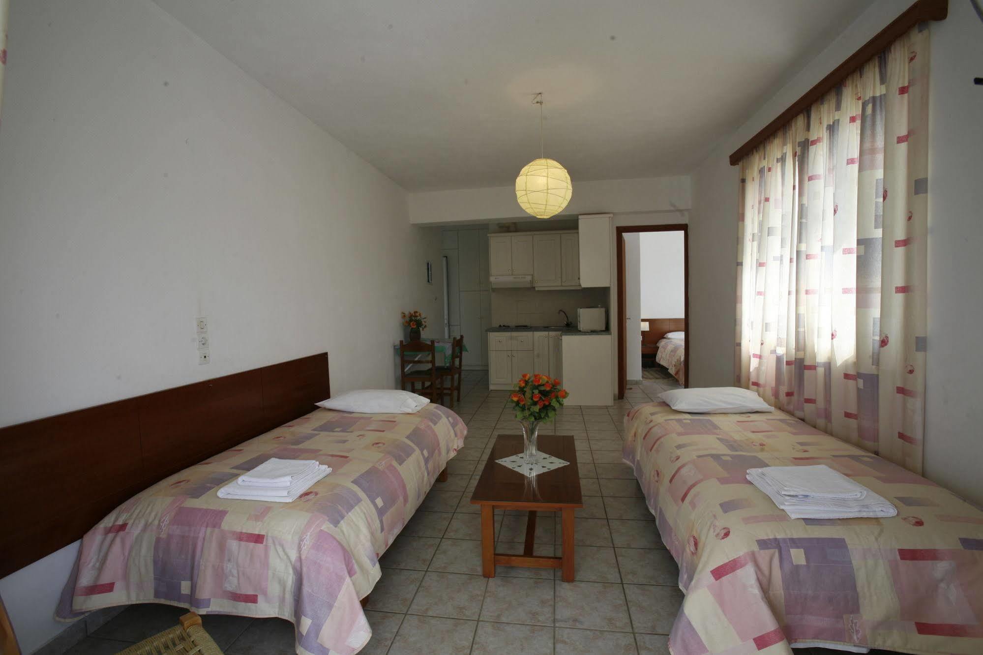 Gikas Apartments Marmari  Exterior photo