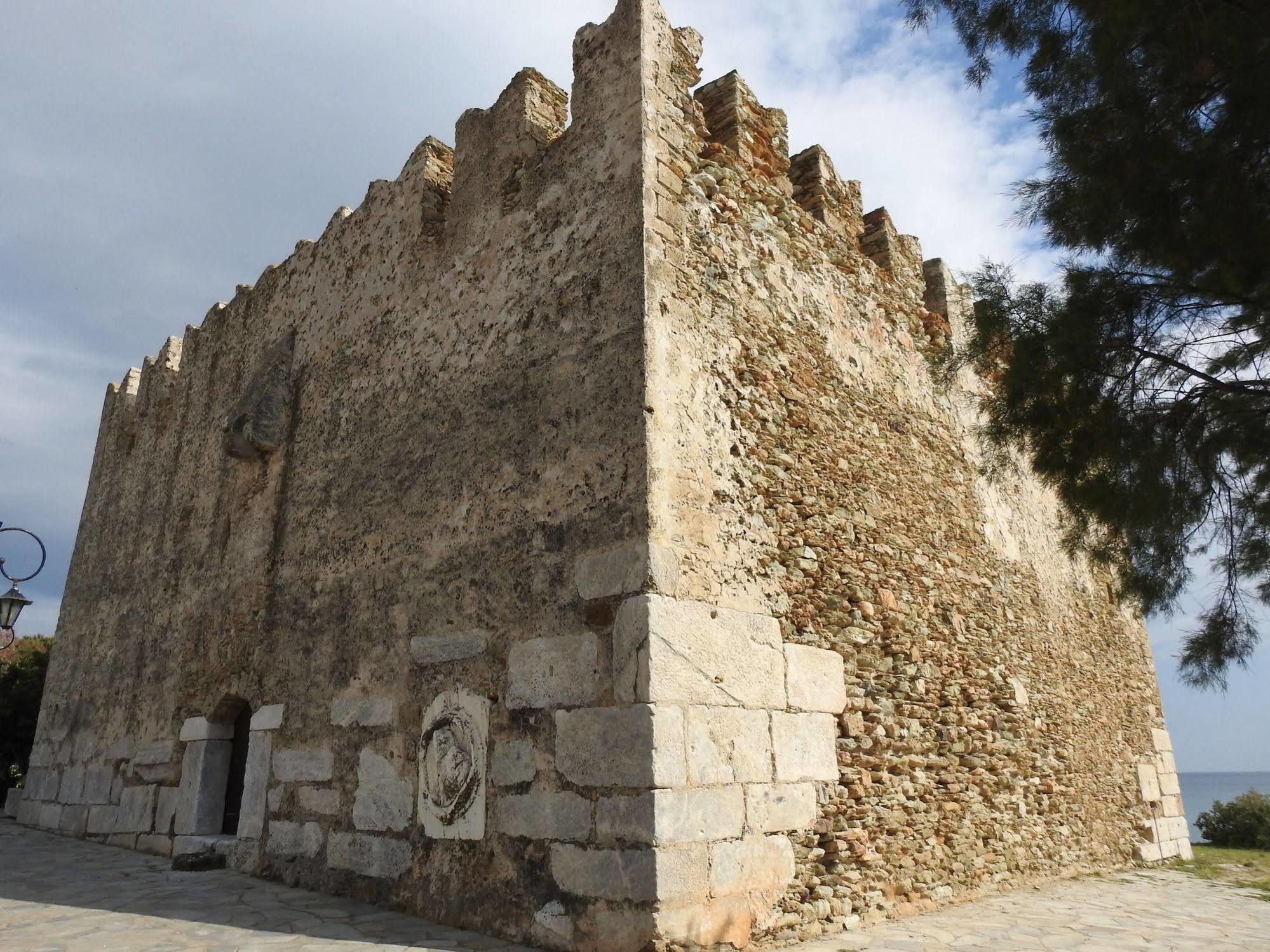 Gikas Apartments Marmari  Exterior photo